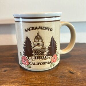Sacramento, California coffee/tea mug poppy flower